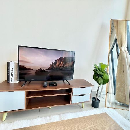 1-4 pax Cozy Studio [TV Box] Pool 100mps Wifi 3 bed Setia Alam Zewnętrze zdjęcie