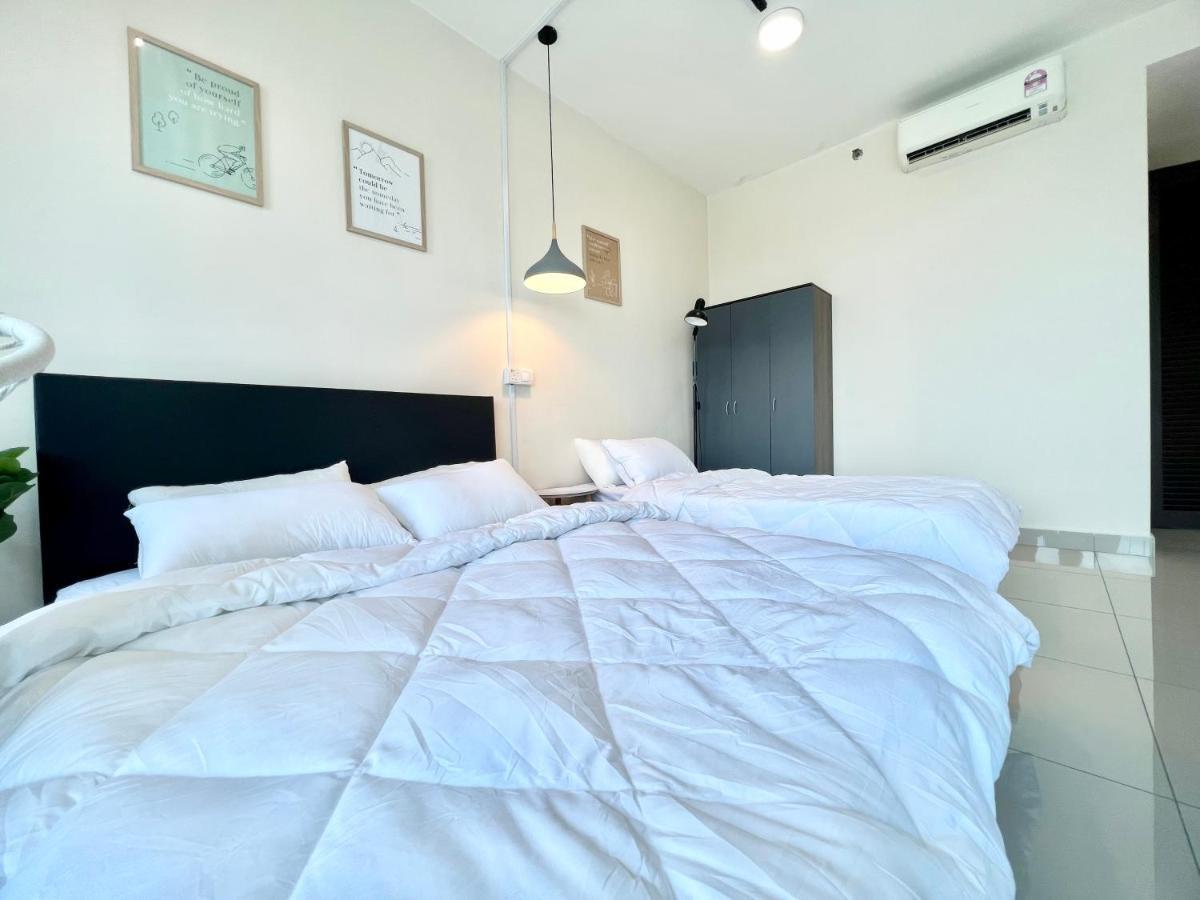 1-4 pax Cozy Studio [TV Box] Pool 100mps Wifi 3 bed Setia Alam Zewnętrze zdjęcie