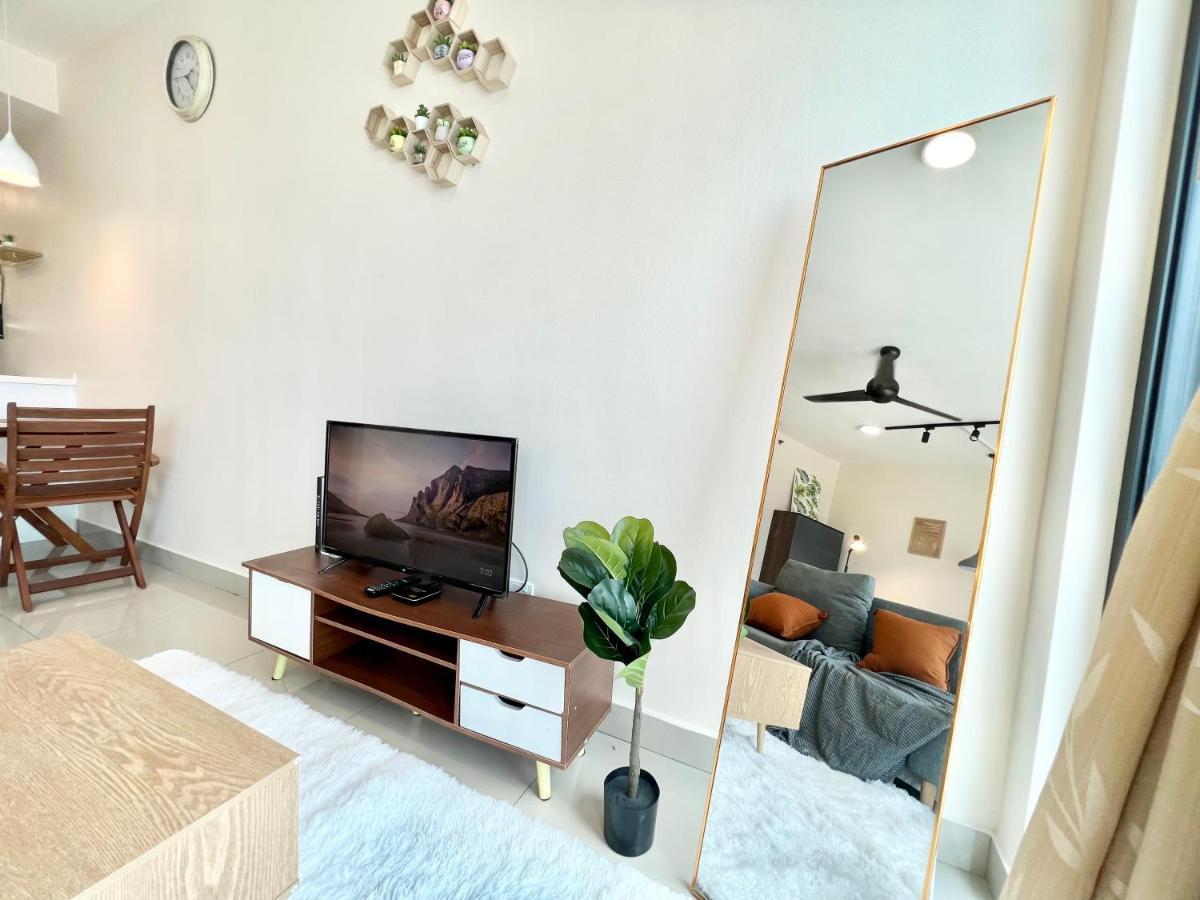 1-4 pax Cozy Studio [TV Box] Pool 100mps Wifi 3 bed Setia Alam Zewnętrze zdjęcie