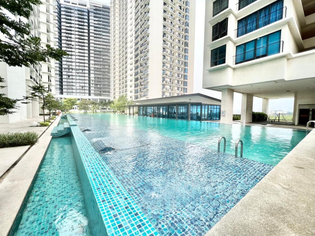 1-4 pax Cozy Studio [TV Box] Pool 100mps Wifi 3 bed Setia Alam Zewnętrze zdjęcie