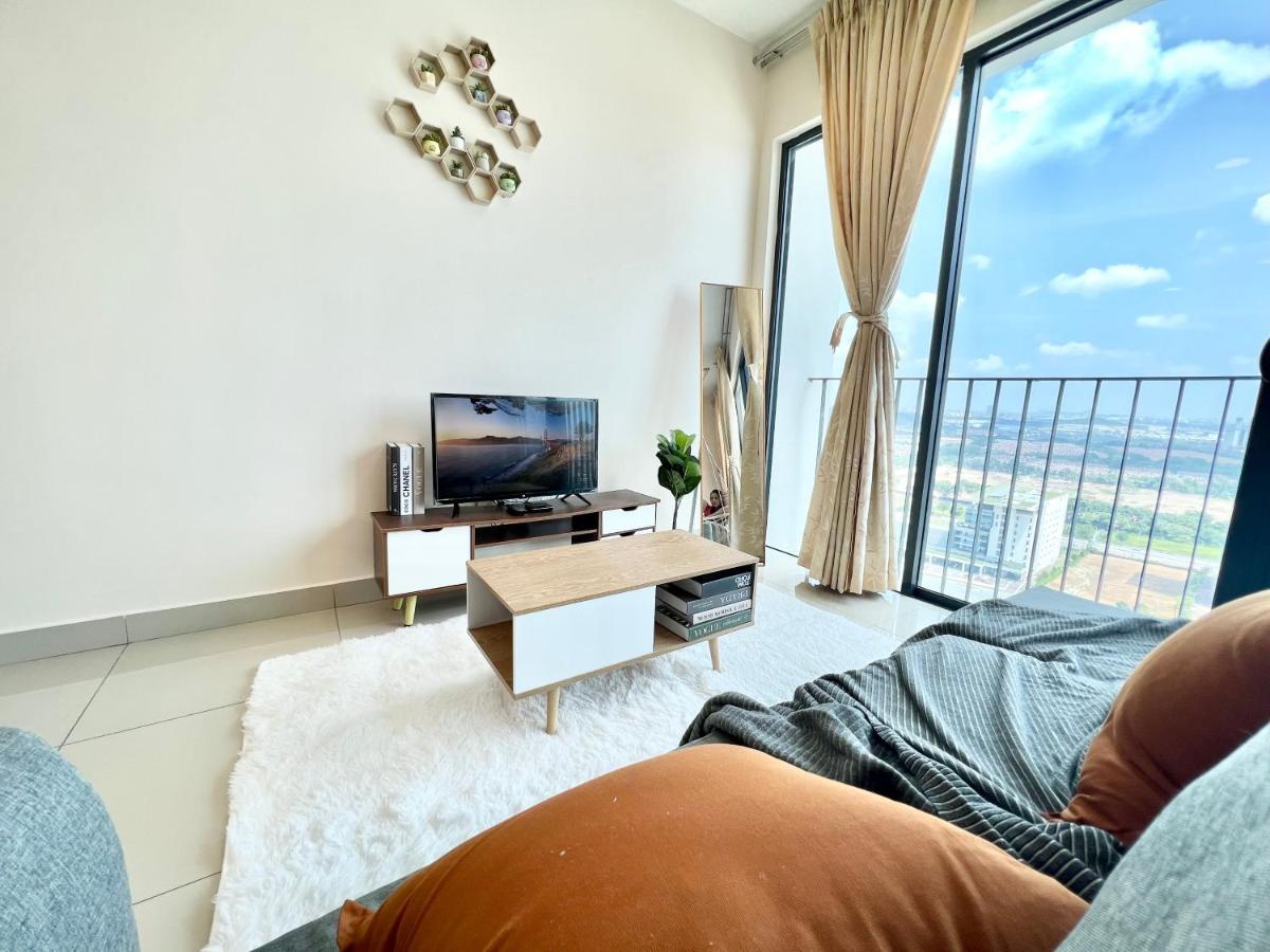 1-4 pax Cozy Studio [TV Box] Pool 100mps Wifi 3 bed Setia Alam Zewnętrze zdjęcie