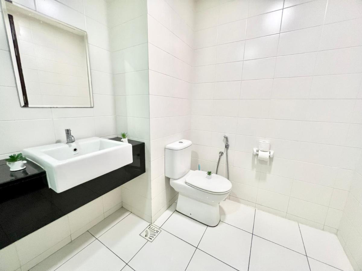 1-4 pax Cozy Studio [TV Box] Pool 100mps Wifi 3 bed Setia Alam Zewnętrze zdjęcie